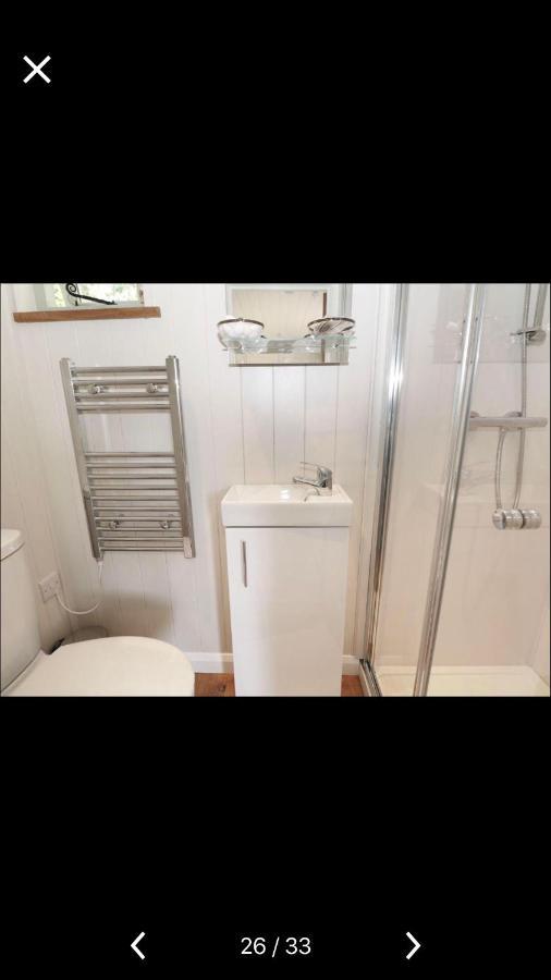 Lavender Retreat With Private Hot Tub Guest House Upper Hulme ภายนอก รูปภาพ