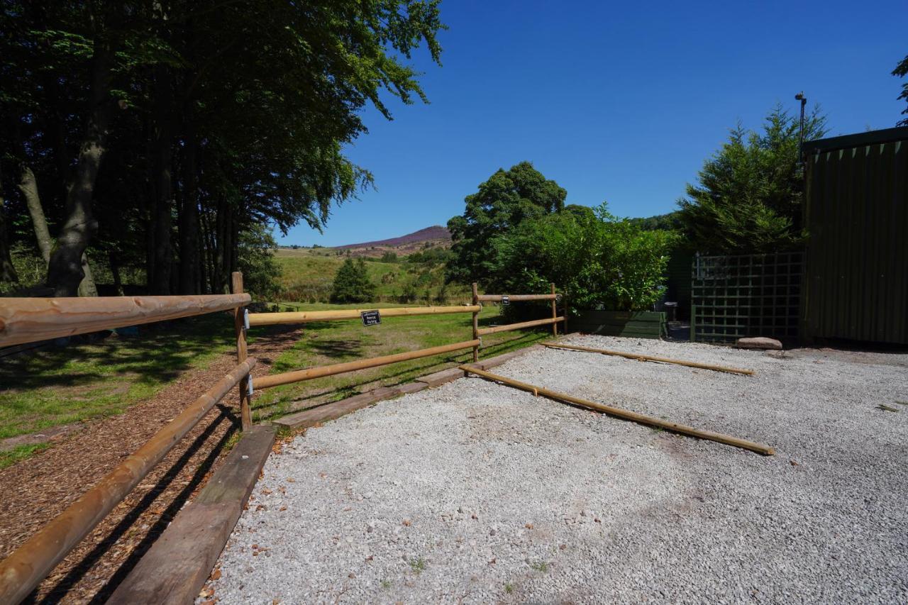 Lavender Retreat With Private Hot Tub Guest House Upper Hulme ภายนอก รูปภาพ